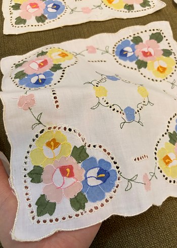 Nakışlı Çok Renkli Sehpa Büfe Örtüsü - Görsel 5