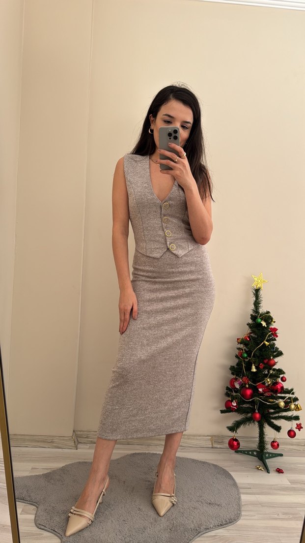 V Yaka Bej Midi Triko Elbise - Görsel 3