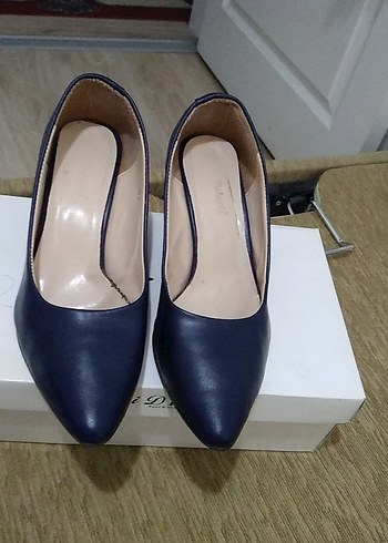 Klasik Lacivert Stiletto Topuklu Kadın Ayakkabı - Görsel 2