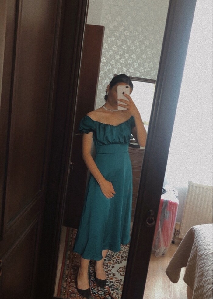 Yeşil saten abiye - Görsel 4