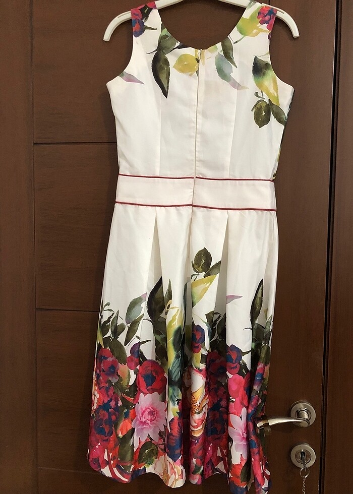 Çiçekli abiye elbise - Görsel 2