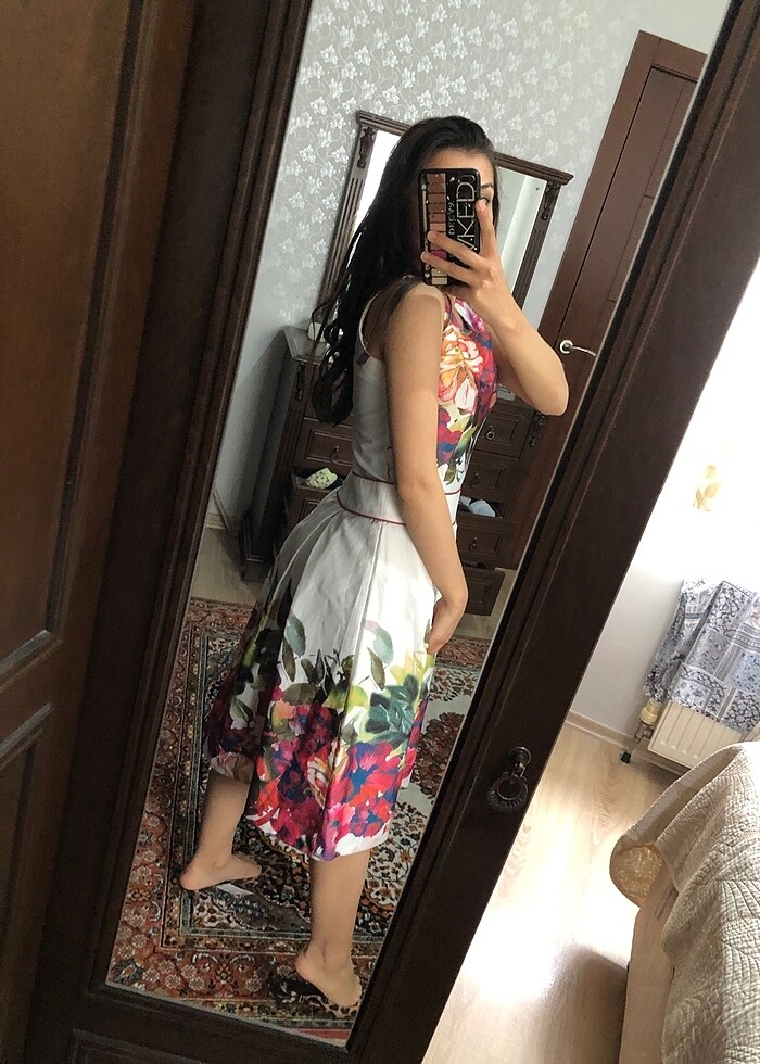 Çiçekli abiye elbise - Görsel 4