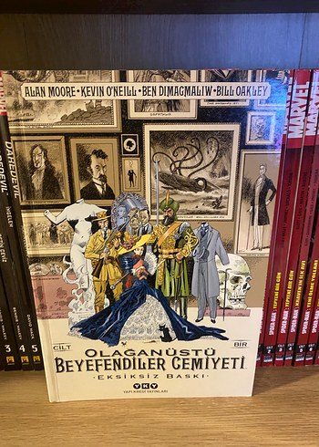 Olağanüstü Beyefendiler Cemiyeti Cilt 1