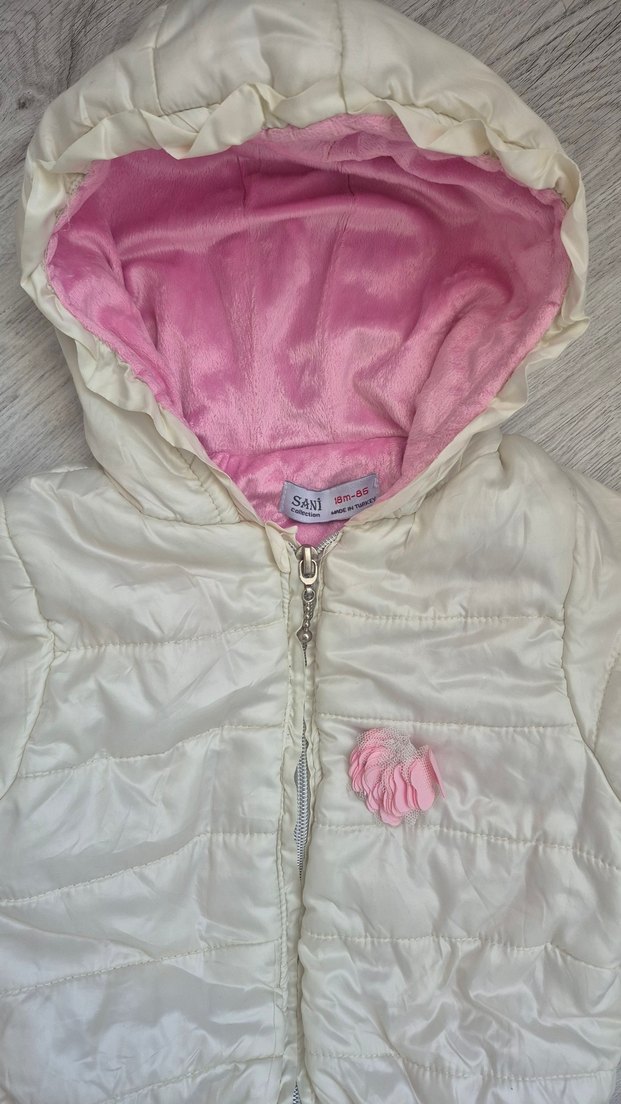 Kız bebek şişme Beyaz Kapüşonlu Mont - Görsel 2