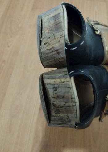 kahverengi tokalı dolgu topuk kadın terlik - Görsel 5