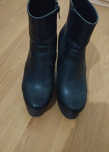 Kadın Siyah Dolgu Topuklu Bot - Görsel 5