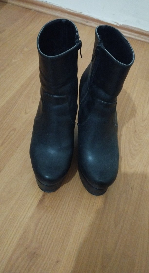 Kadın Siyah Dolgu Topuklu Bot - Görsel 5