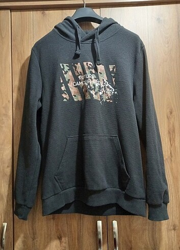 Defacto kapüşonlu sweatshirt M/38