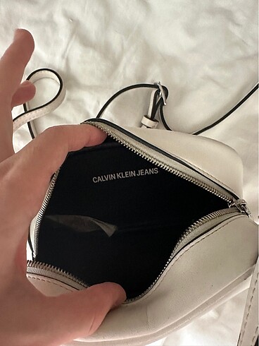 Calvin Klein calvin kleın çanta az kullanılmıştır!!!!