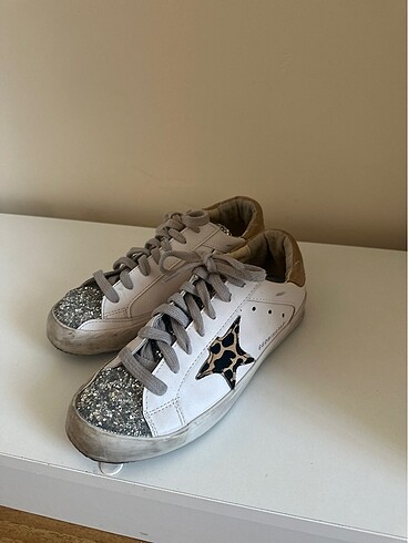Diğer Golden Goose Eskitme model spor ayakkabı