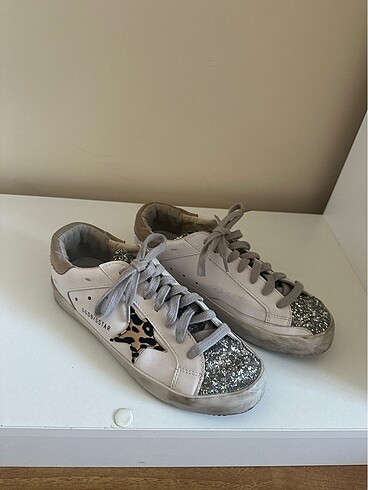Golden Goose Eskitme model spor ayakkabı