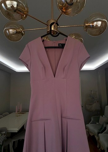 Piliseli V Yakalı Pembe Mini Elbise - Görsel 3