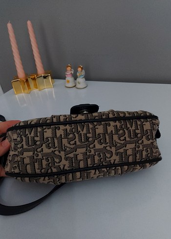 Stradivarius Kahverengi Yılan Desenli Tokalı Kadın Çanta