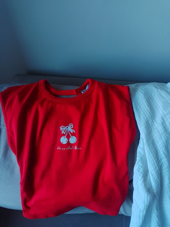 Kırmızı Baskılı Mini Crop Top - Görsel 3