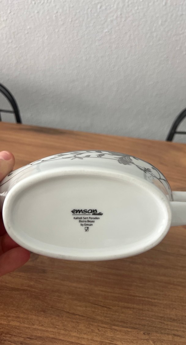 Gri Desenli Beyaz Sosluk - Görsel 4