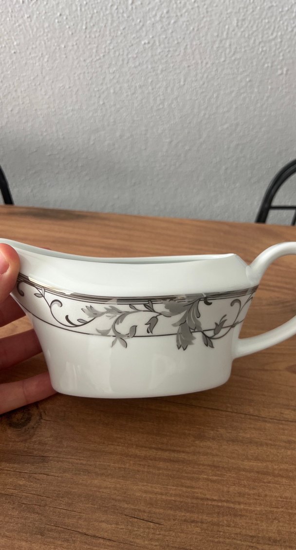 Gri Desenli Beyaz Sosluk - Görsel 2