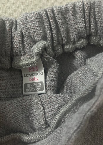 Gri Keten Kumaş Fırfırlı Kız Şortu - Görsel 4