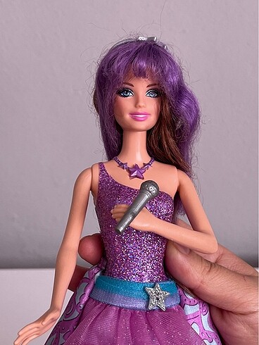 Şarkıcı Barbie