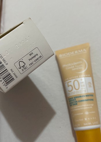 Bioderma Photoderm Cover Touch Mineral SPF 50+ - Görsel 3