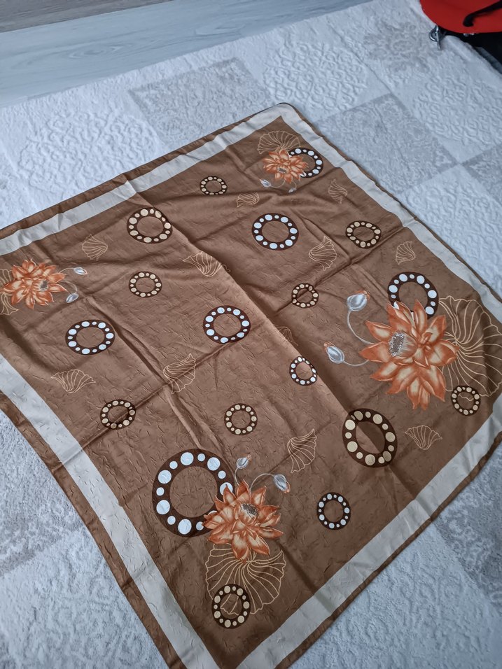 Kahverengi Çiçek Desenli Kadın Fular toplu fiyat - Görsel 2