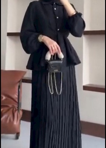 Düğmeli Siyah Mini Uzun Kollu Bluz - Görsel 2