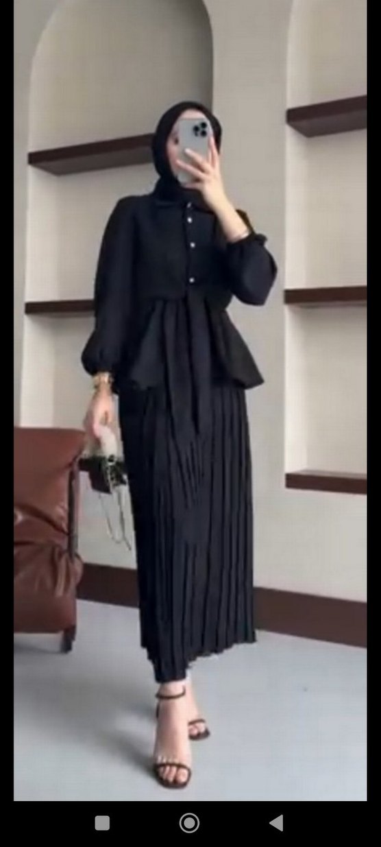 Düğmeli Siyah Mini Uzun Kollu Bluz - Görsel 3