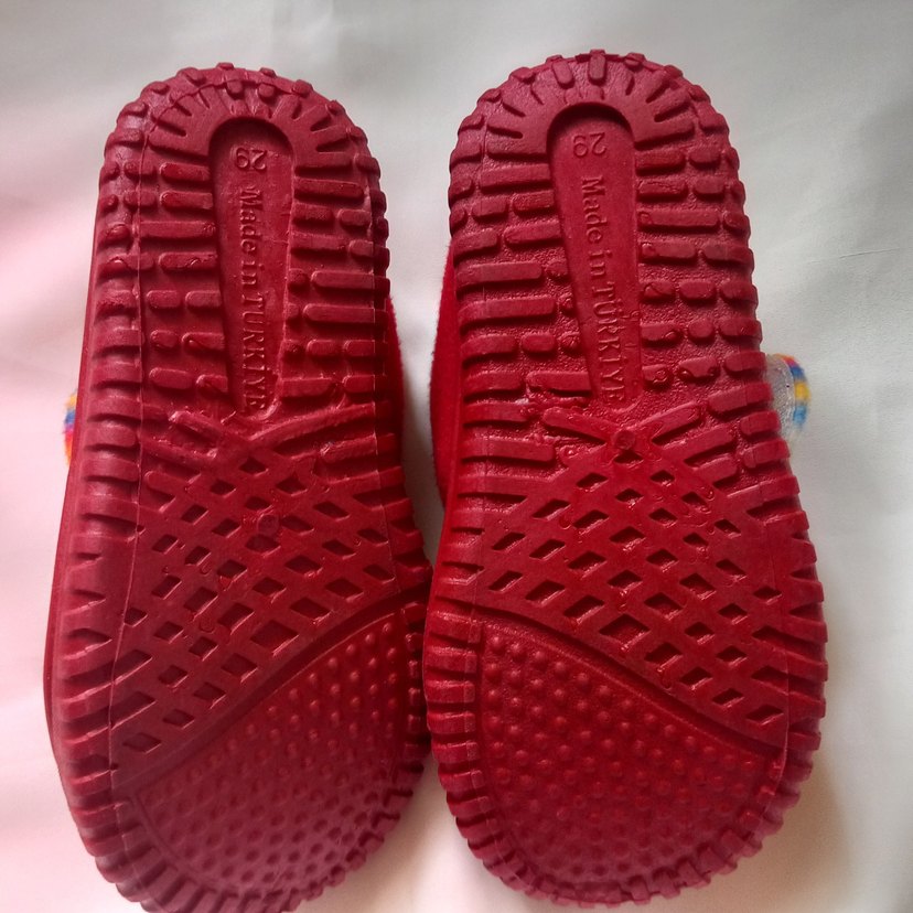 Kız Çocuk Kırmızı Renkli  Ev Terliği - Görsel 3