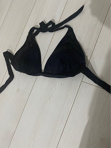 Bikini üstü