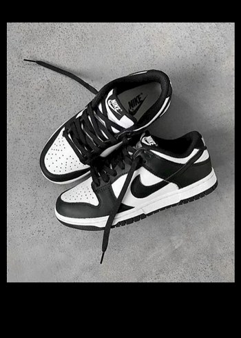 Siyah Beyaz Nike Spor Ayakkabı