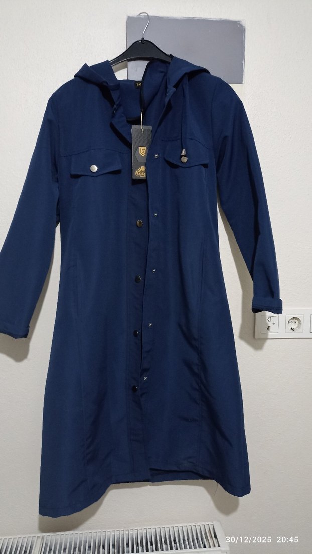 Düğmeli Lacivert Uzun Kadın Yağmurluk - Görsel 2