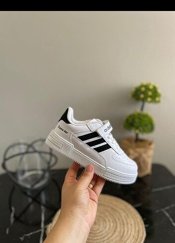Adidas çocuk ayakkabi 