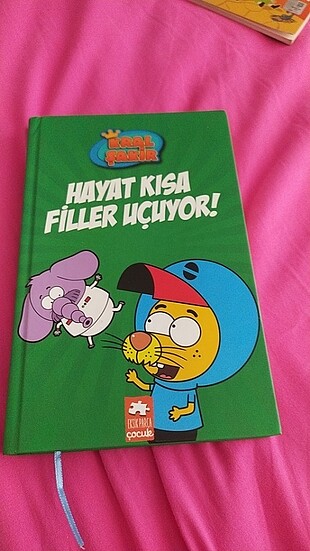 (kral şakir 4) hayat kısa filler uçuyor