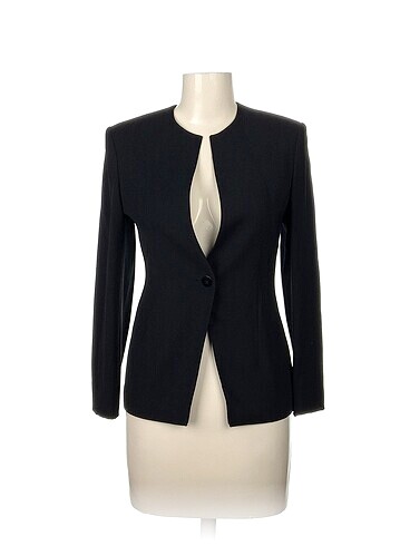Diğer Blazer %70 İndirimli.
