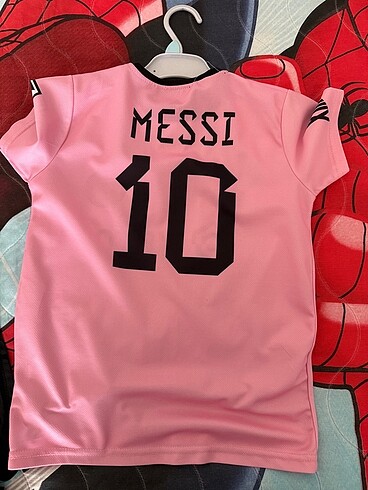 Diğer Messi forması