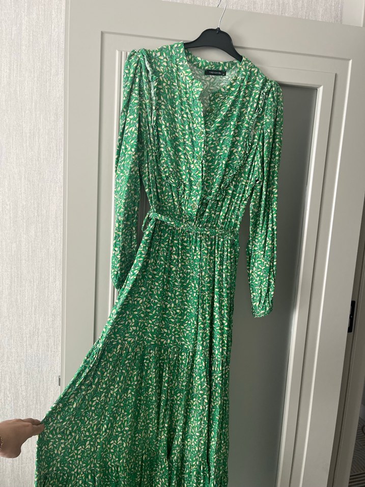 Tremdyolmilla yeşil V Yakalı Uzun Bohem Elbise - Görsel 4