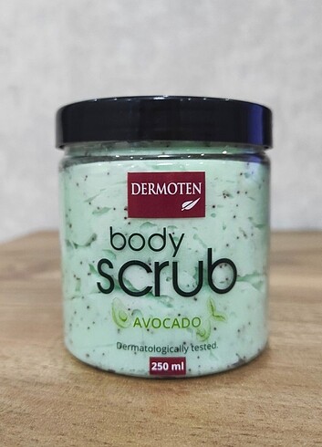 Body scrup Avakado peeling 