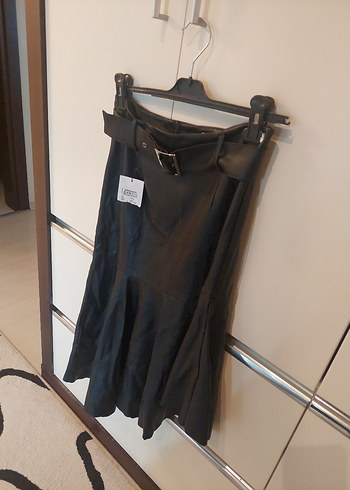 Kemerli Siyah Midi Deri Etek etiketli - Görsel 3