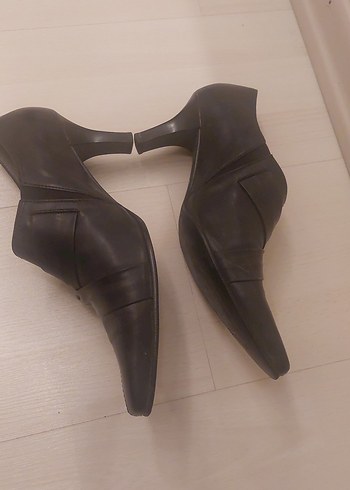 Kadın Siyah Piliseli Stiletto Topuklu Ayakkabı - Görsel 5