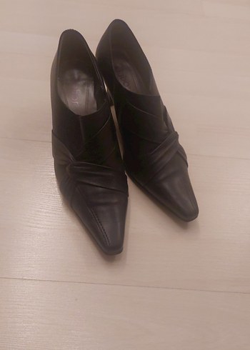 Kadın Siyah Piliseli Stiletto Topuklu Ayakkabı - Görsel 2