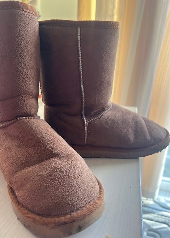 Kahverengi Süet Kadın Botları UGG - Görsel 3