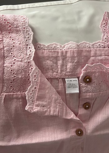 Dantel Detaylı Pembe Kız Bluzu
