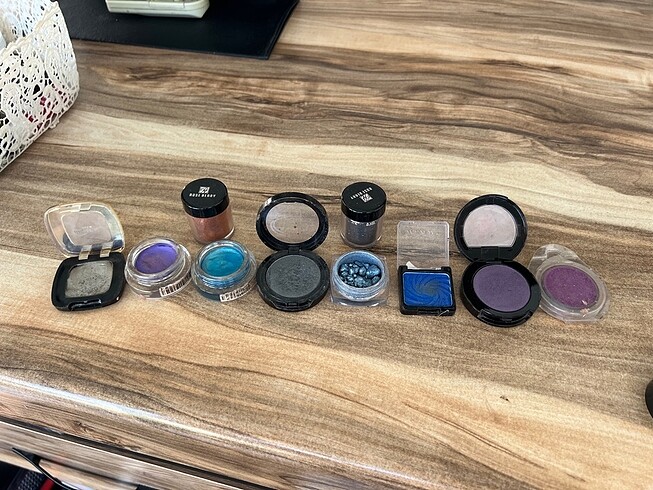 Loreal Paris Çeşitli far ileter