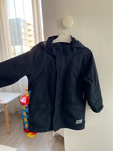 Kapüşonlu mevsimlik mont - Görsel 3