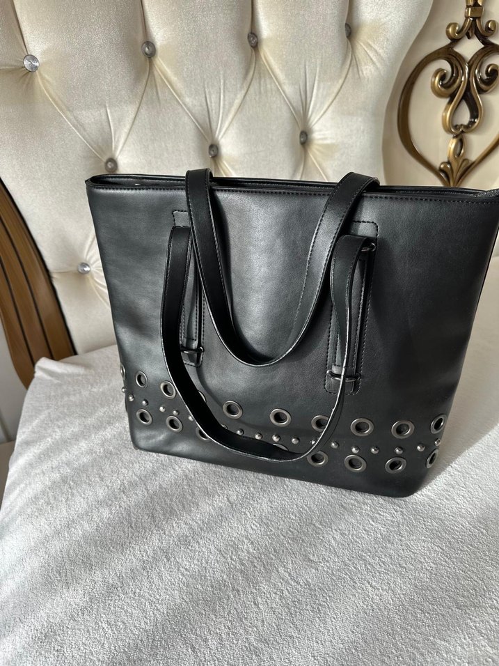 Siyah Deri Gotik Tokalı Kadın Çanta - Görsel 2