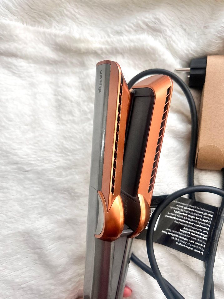 Dyson Airstrait saç düzleştirici - Görsel 4