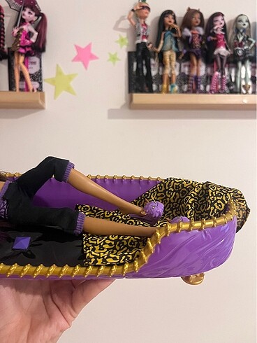  Beden dead tired clawdeen