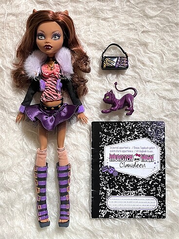 basic clawdeen w2