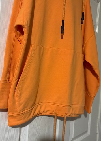 Turuncu Kapüşonlu Rahat Kadın Sweatshirt - Görsel 3