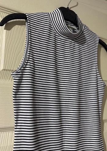 Yüksek Yakalı Çizgili Kolsuz Body - Görsel 2