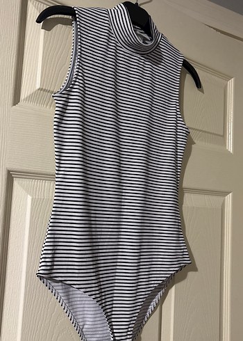 Yüksek Yakalı Çizgili Kolsuz Body - Görsel 5